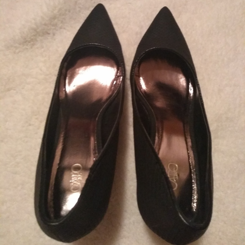High heel shoes